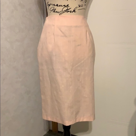 Cristina’s light pink pencil skirt❤️ - Picture 2 of 7